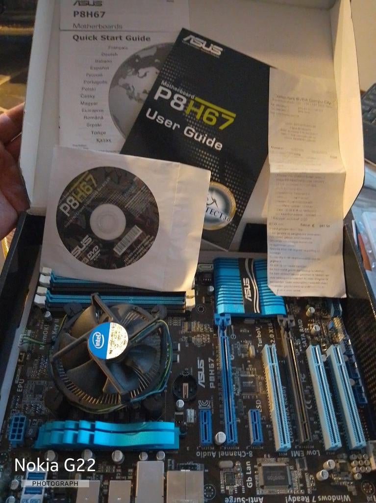 ASUS P8H67 Rev.3.0 Motherboard, Computers en Software, Ophalen of Verzenden, Gebruikt, Intel