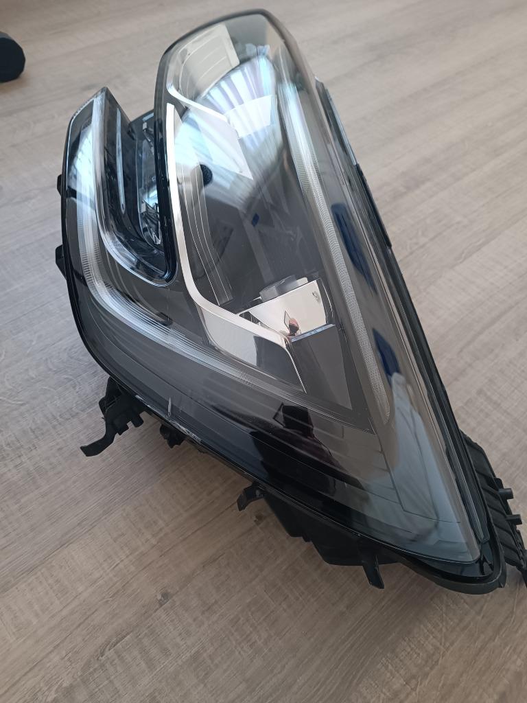 Phare gauche Renault Mégane 4 (2018), Enlèvement, Utilisé, Renault
