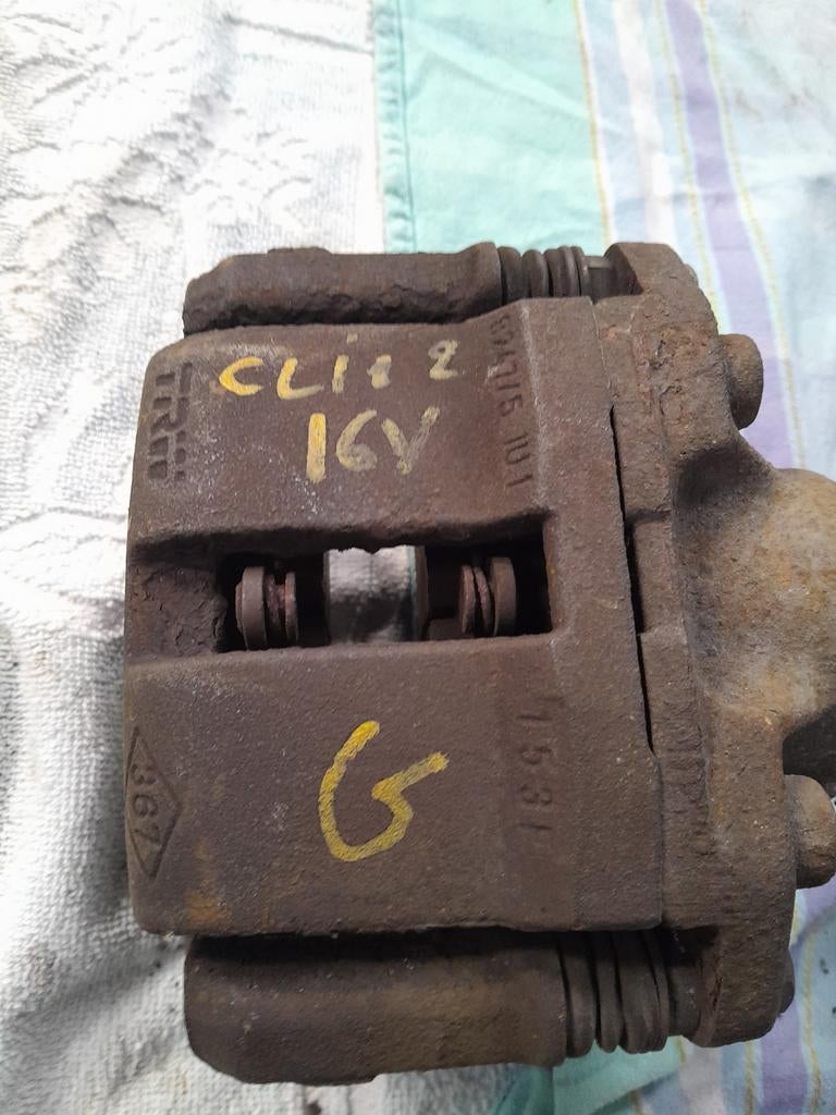 VOORSTE remklauwen renault clio 2   / 5060 AUVELAIS, Ophalen of Verzenden, Gebruikt, Renault