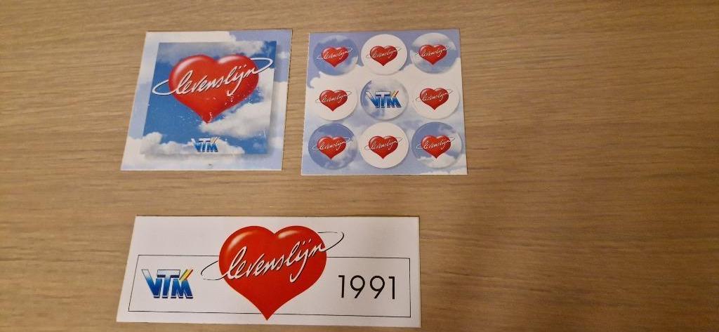 stickers Levenslijn VTM      ( 3stuks ), Verzamelen, Ophalen of Verzenden, Zo goed als nieuw, Film, Tv of Omroep