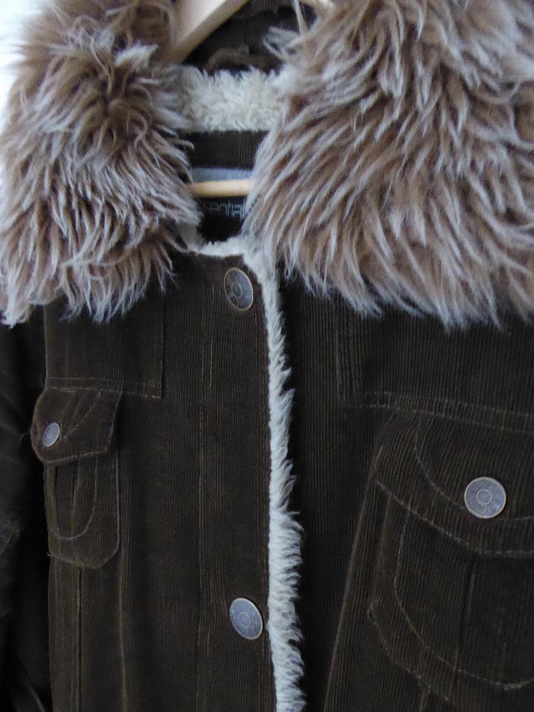 BIJENKORF (NL), korte kaki winterjas velours maat 42, Kleding | Dames, Inno, Ophalen of Verzenden, Maat 42/44 (L), Groen