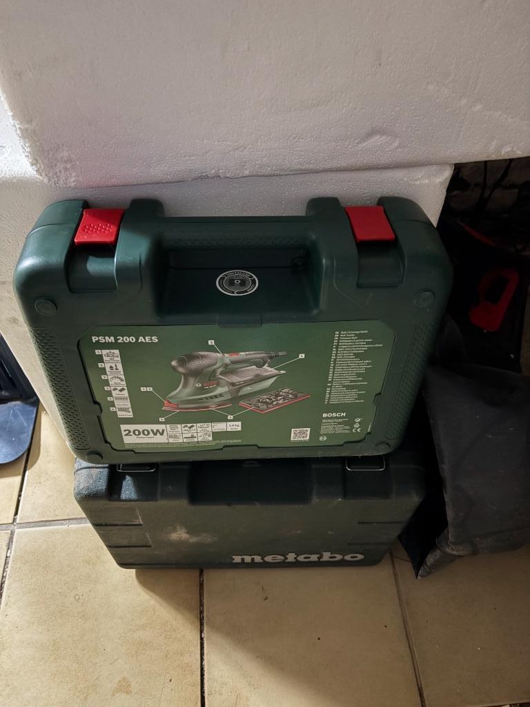 Plusieurs coffres à outils, Ophalen, Gebruikt