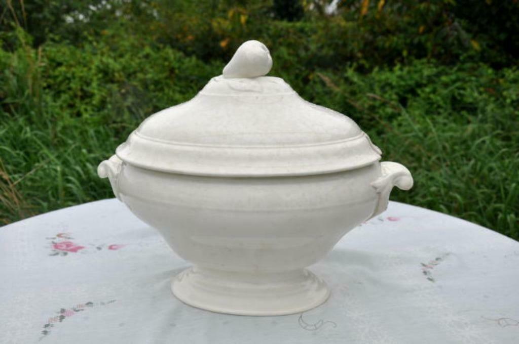 §  soupière blanche ovale boch fretelle poire, Antiek en Kunst, Antiek | Keramiek en Aardewerk, Ophalen of Verzenden