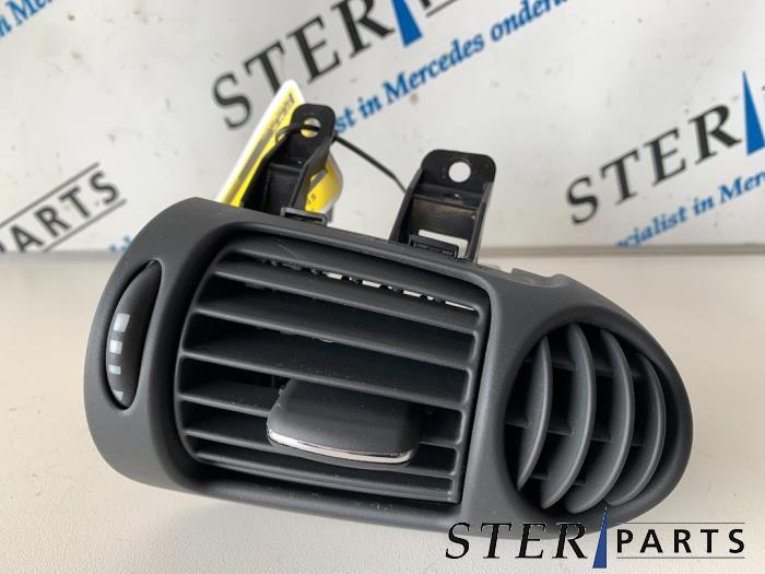 Luchtrooster Dashboard van een Mercedes C-Klasse, Gebruikt, -, Ophalen of Verzenden, -