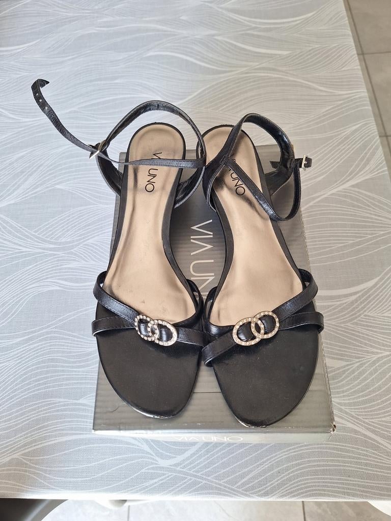 Zwarte sandalen VIA UNO maat 40, Ophalen of Verzenden, Zo goed als nieuw