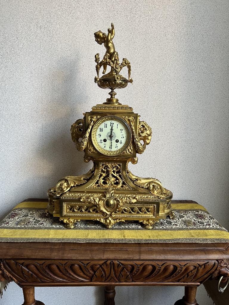 Horloge de manteau antique. Montre Du Chateau. Bronze., Enlèvement