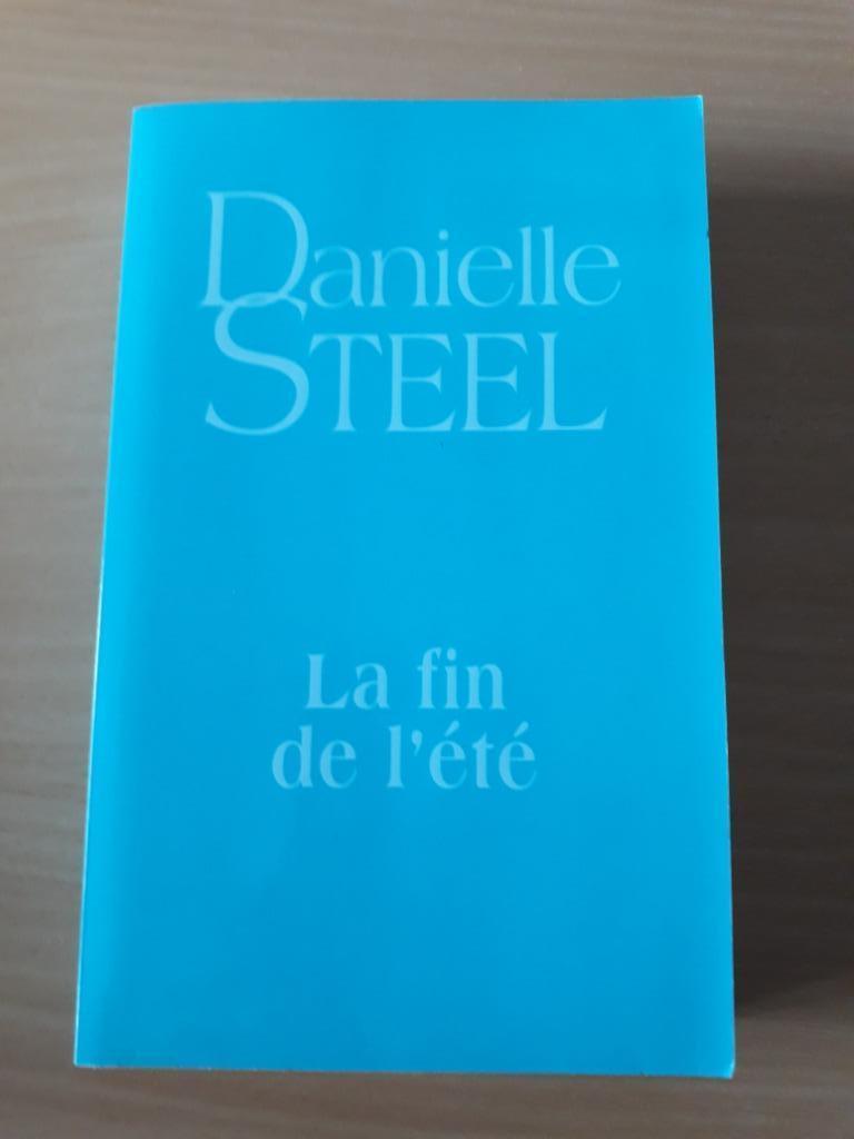 LIVRE"LA FI N DE L'ETE", Danielle Steel, Comme neuf, Enlèvement, Amérique