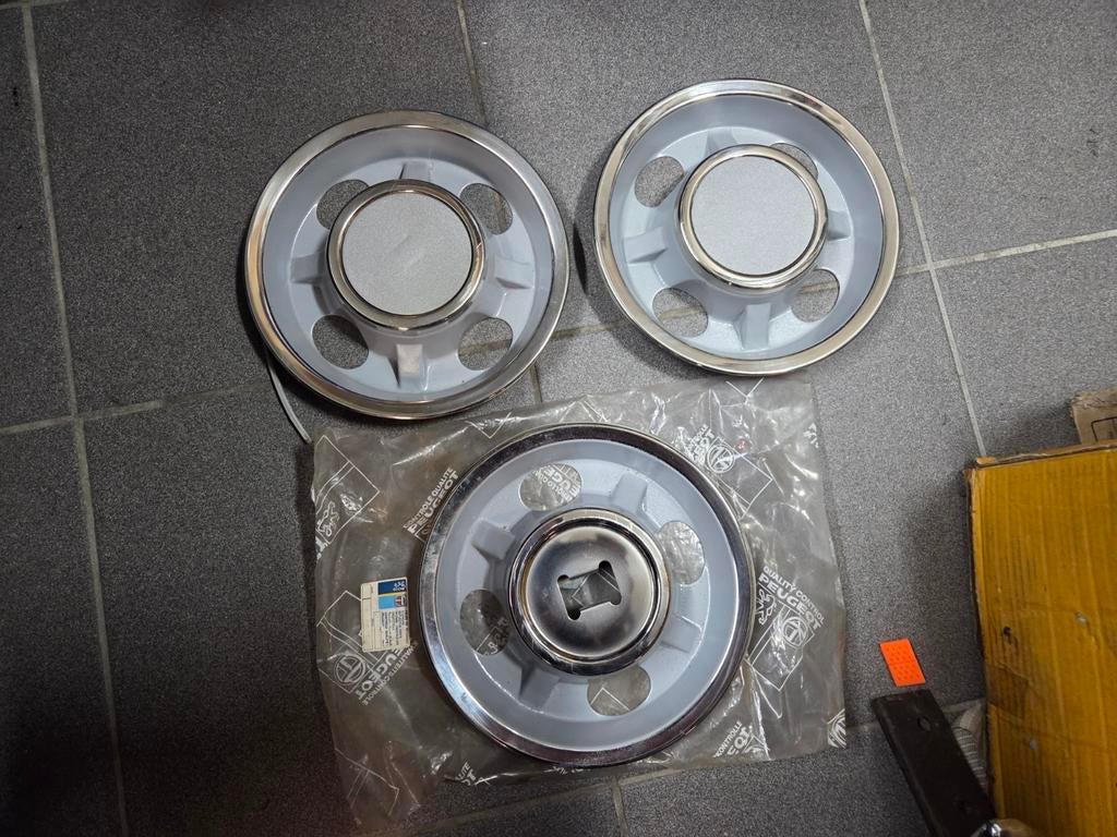 3x wieldop Peugeot 505 1e serie nieuw, Ophalen of Verzenden, Nieuw