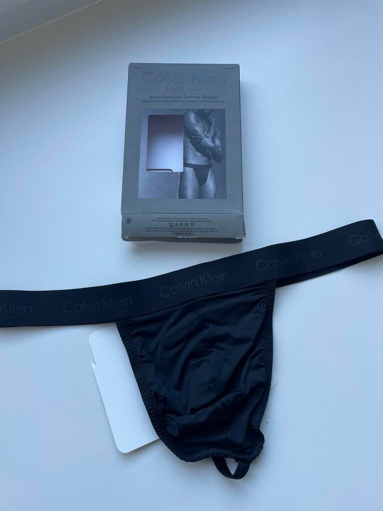 CK Sculpt Lace String pour hommes Nouveau, Envoi, Noir, Calvin Klein, Slip