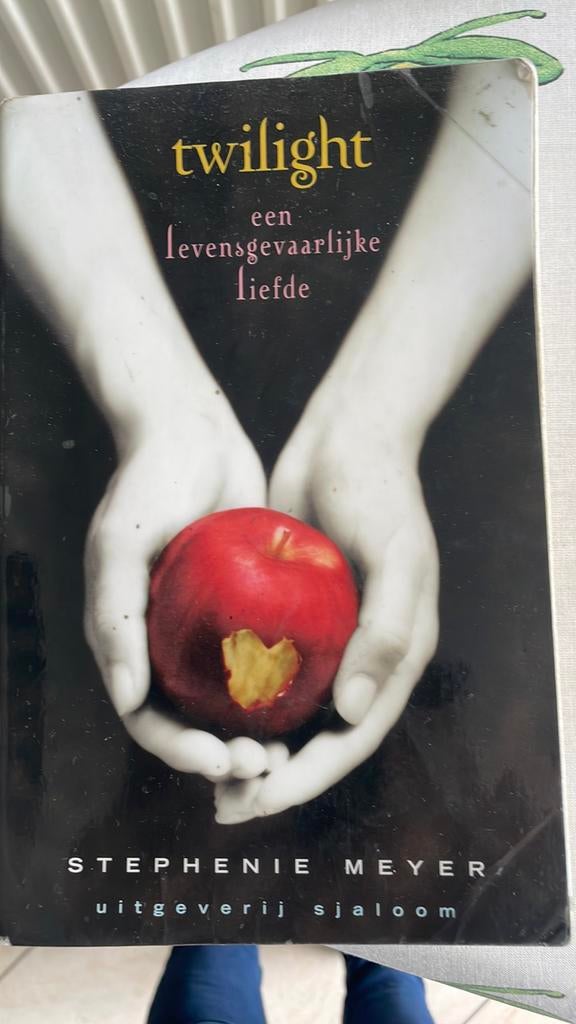 Twilight (verfilmd), Gelezen, Ophalen of Verzenden, Stephenie Meyer