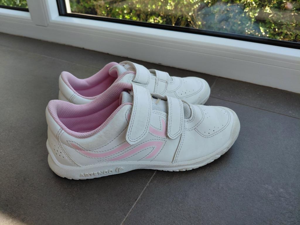 Baskets Decathlon pointure 35, Enfants & Bébés, Vêtements enfant | Chaussures & Chaussettes, Comme neuf, Chaussures de sport, Fille