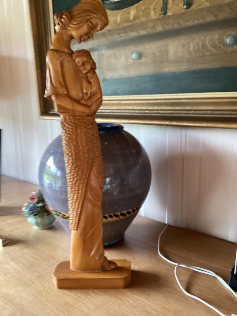 Femme avec enfant en bois magnifique, Enlèvement ou Envoi, Comme neuf