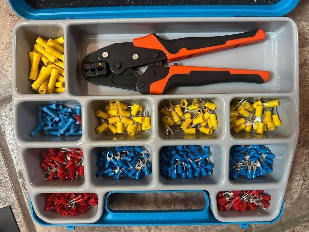 Coffret à sertir Cembre, Enlèvement ou Envoi, Comme neuf, Autres types