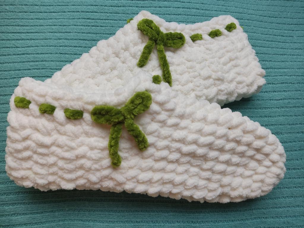 Gehaakte pantoffels, maten 39-40, Wit, Nieuw, Ophalen of Verzenden, Pantoffels of Sloffen
