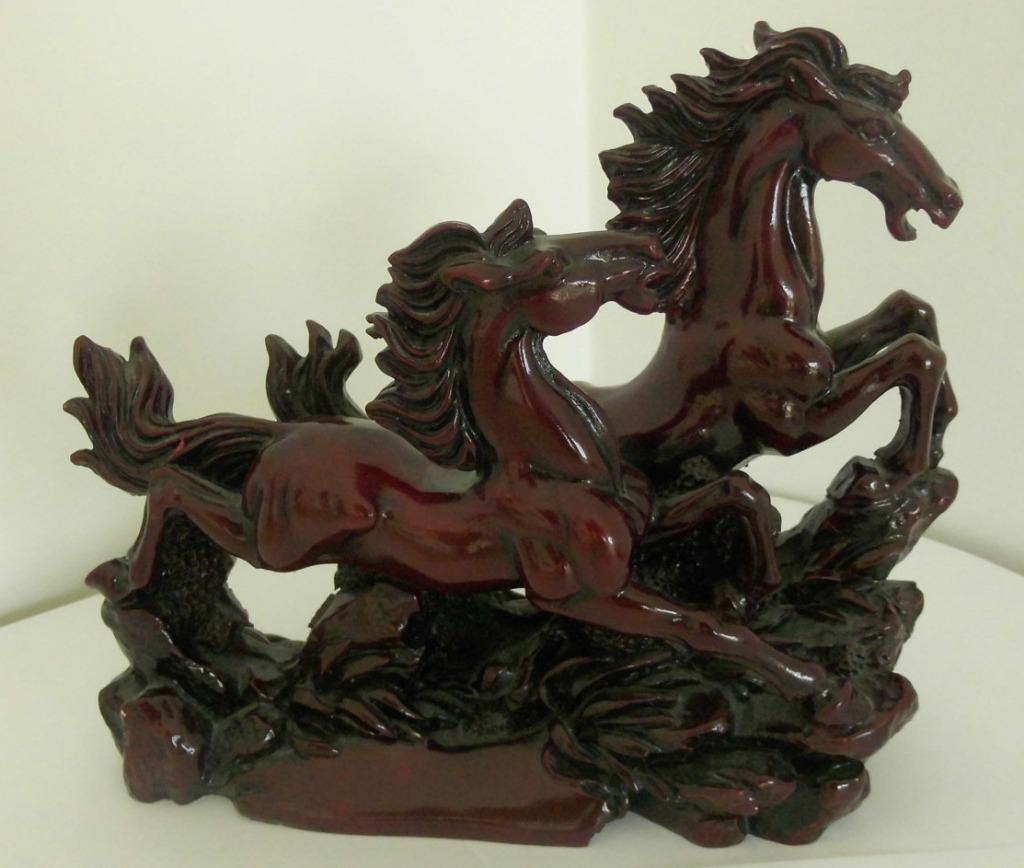 Statue de  Chevaux  21 X 18 cm, Enlèvement ou Envoi, Comme neuf
