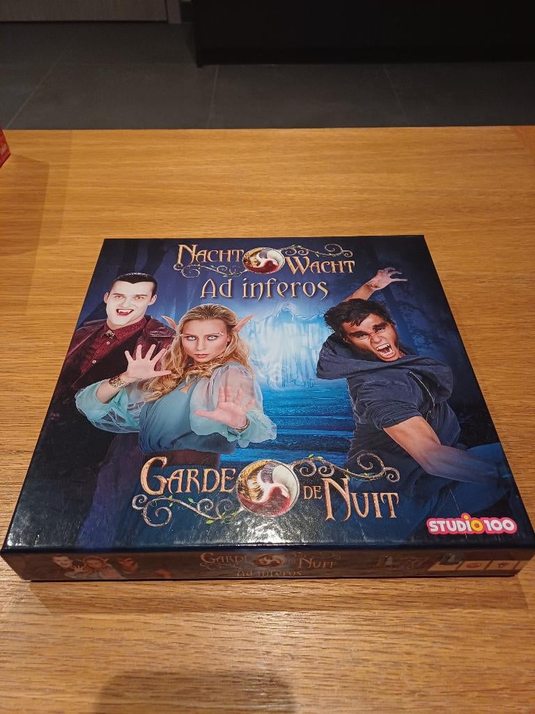 Nachtwacht spel Ad Inferos, Hobby en Vrije tijd, Drie of vier spelers, Ophalen of Verzenden, Zo goed als nieuw, Studio 100
