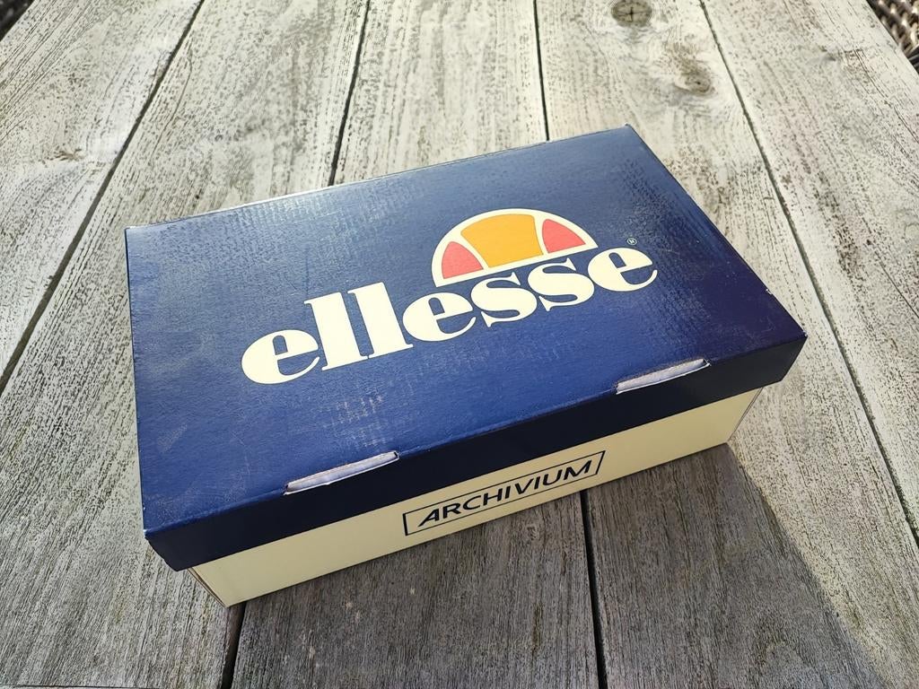 Ellesse Archivium Perugia White Deep - 42, Vêtements | Hommes, Enlèvement ou Envoi, Comme neuf