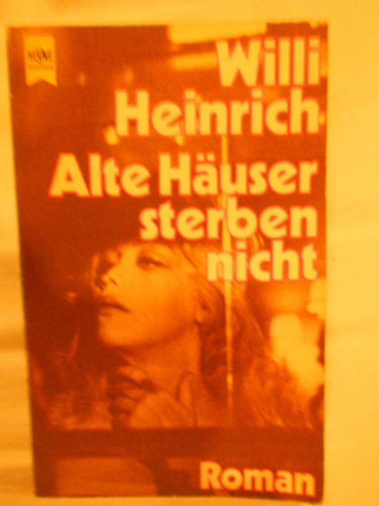 Heinrich, Willi, Ferien im Jenseits, Wilhelm Heyne Verlag, Enlèvement ou Envoi, Willi Heinrich, Utilisé, Europe autre