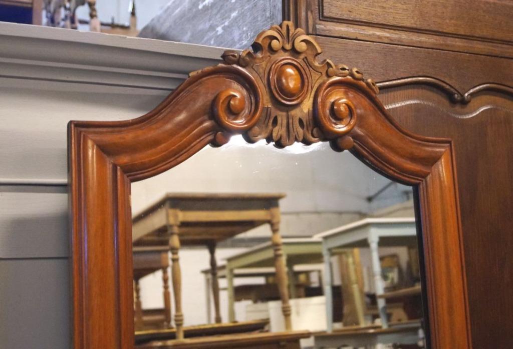 Miroir ancien en merisier lourd H 84 cm L 50 cm, Enlèvement ou Envoi, Autres formes, 50 à 100 cm, Moins de 100 cm