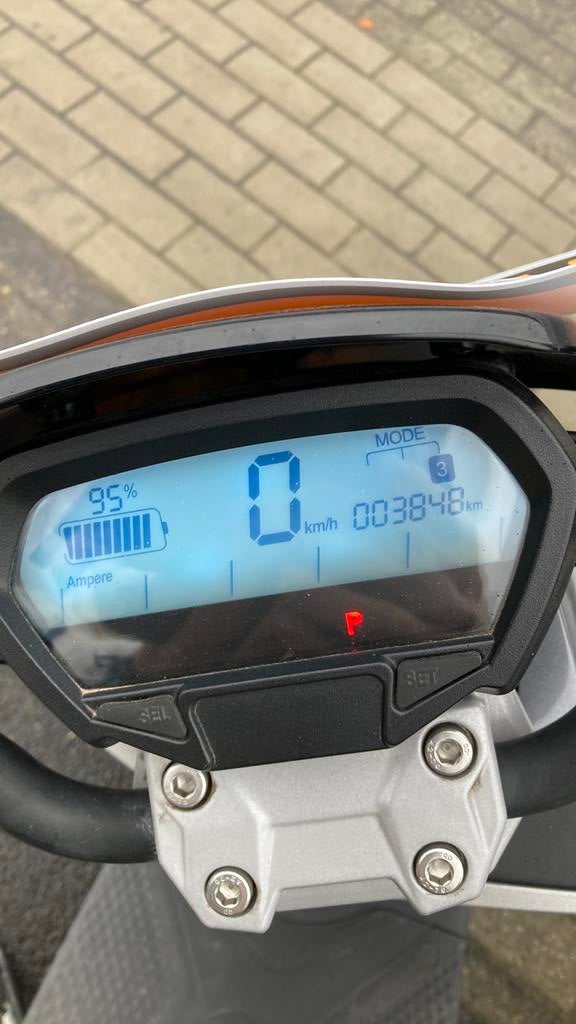 Elektrische scooter, 100% elektr topcase én extra batterij, Scooter, Particulier