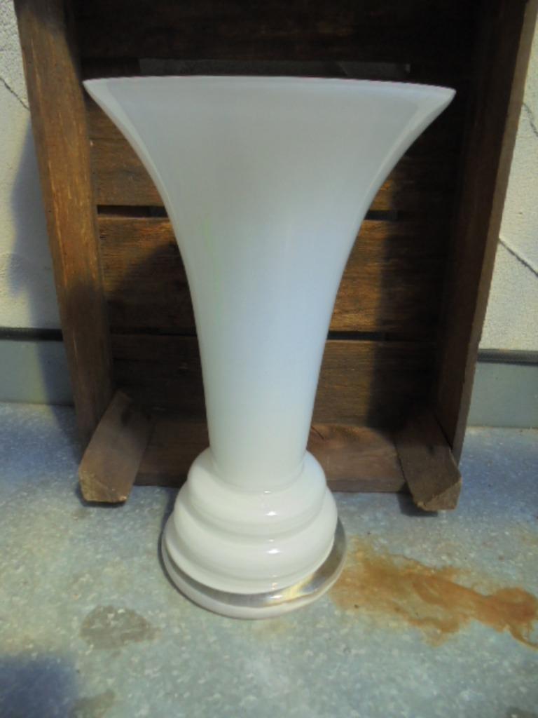 VAAS TROMPET WIT GLAS h 30 X DIA 17,5 CM Nieuw, Huis en Inrichting, Woonaccessoires | Vazen, Nieuw, Wit, Minder dan 50 cm, Glas