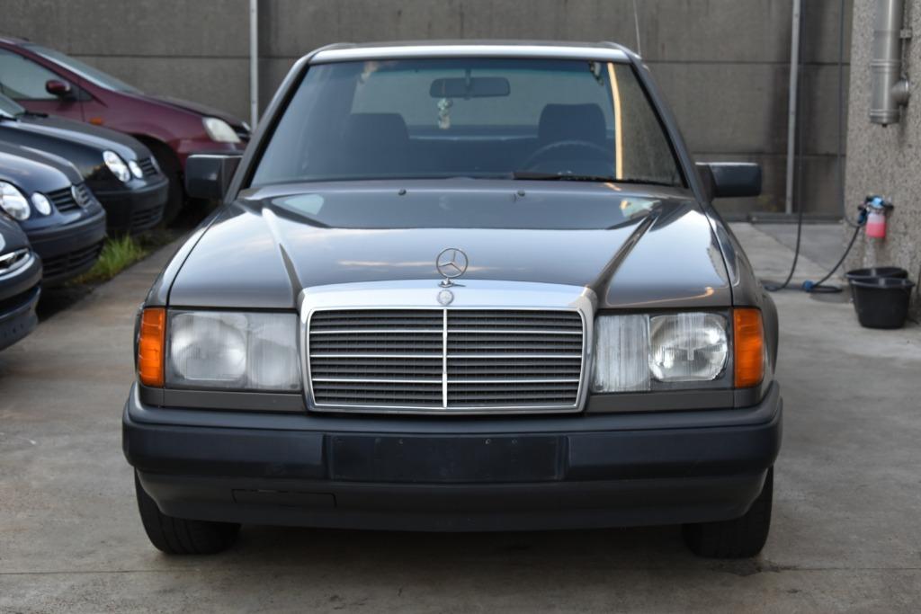 Mercedes-Benz E 230 Benzine Oldtimer Zeer Proper !, foto 2