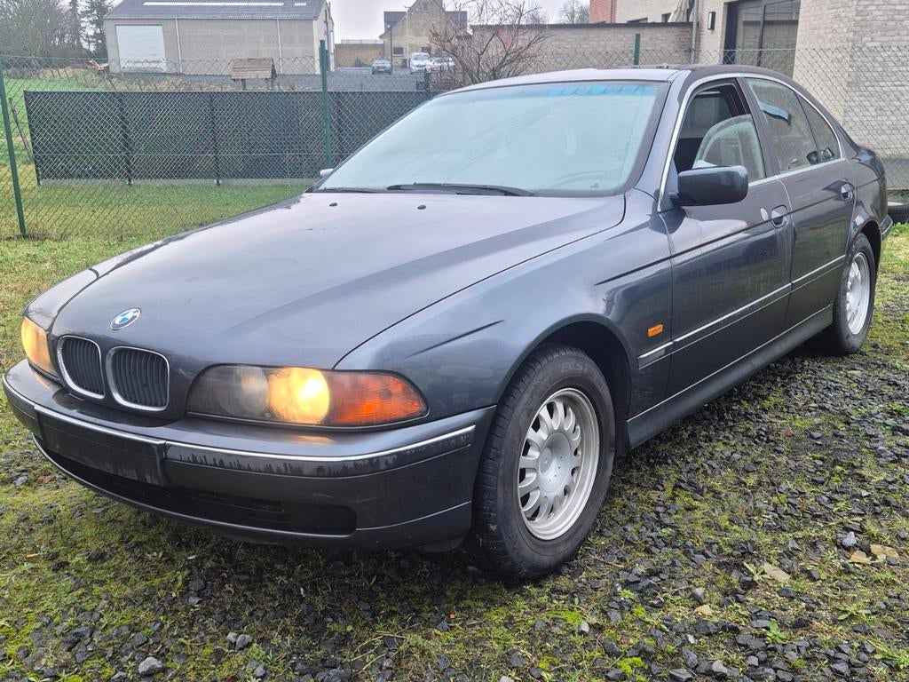 BMW 520I  1996/// 6 Cilinder!!!, Auto's, BMW, Achterwielaandrijving, Blauw, Leder, Bedrijf