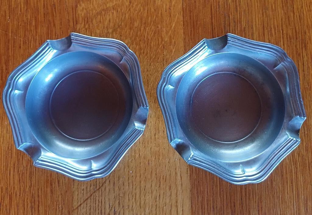 2 tinnen asbakken  15€ stuks of samen 25€, Antiek en Kunst, Antiek | Tin, Ophalen