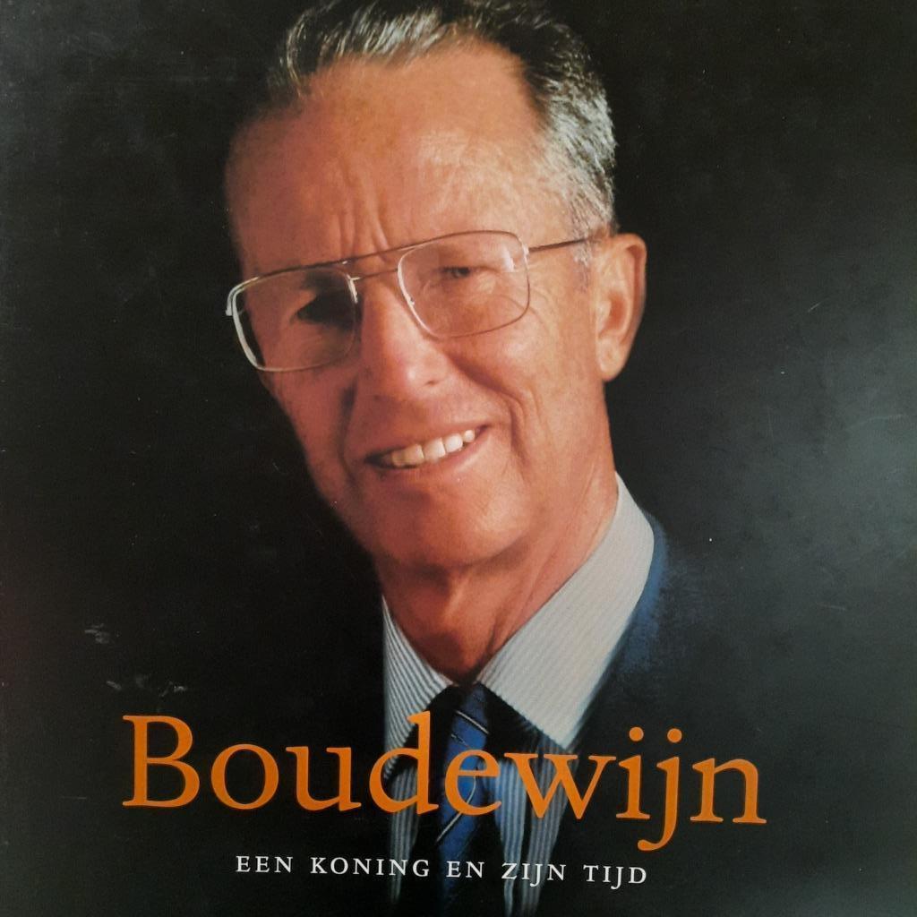 BOUDEWIJN een koning en zijn tijd - gemeentekrediet, Boeken, Ophalen of Verzenden, 20e eeuw of later