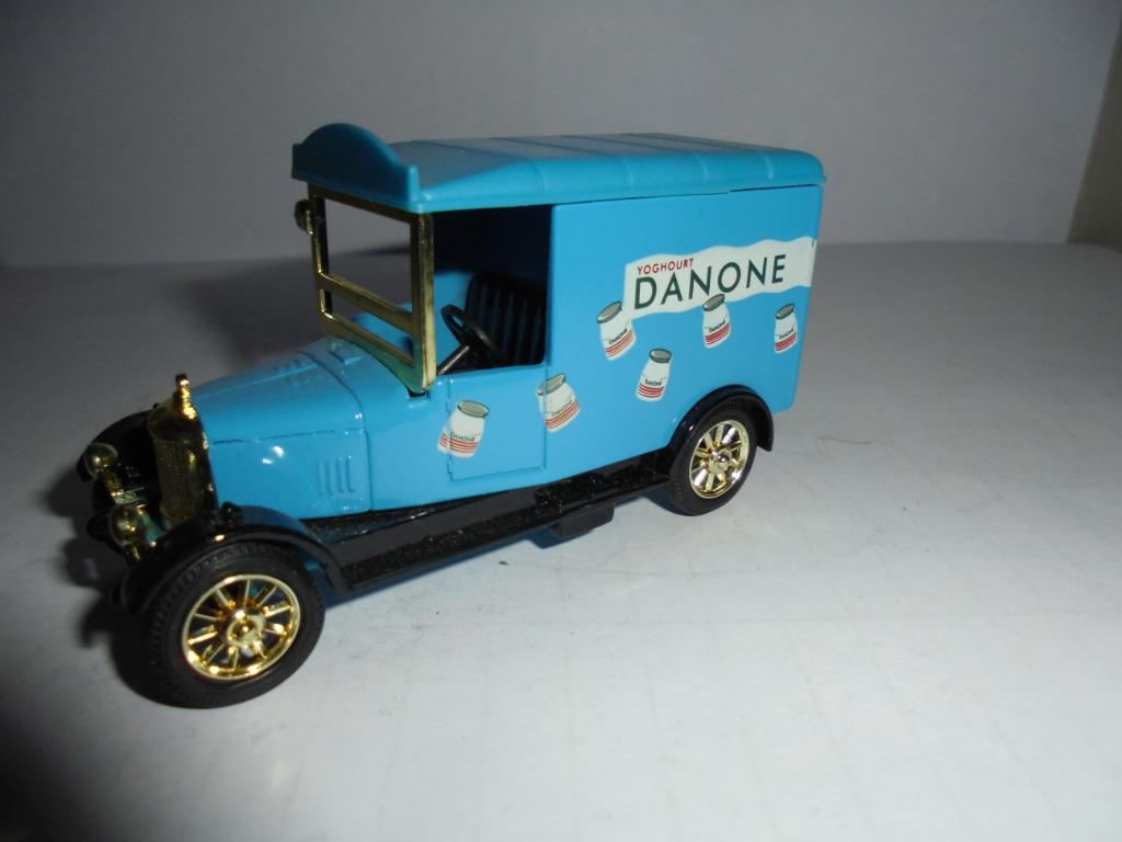 CAMION DANONE CORGI, Enlèvement ou Envoi, Comme neuf, Bus ou Camion, Corgi