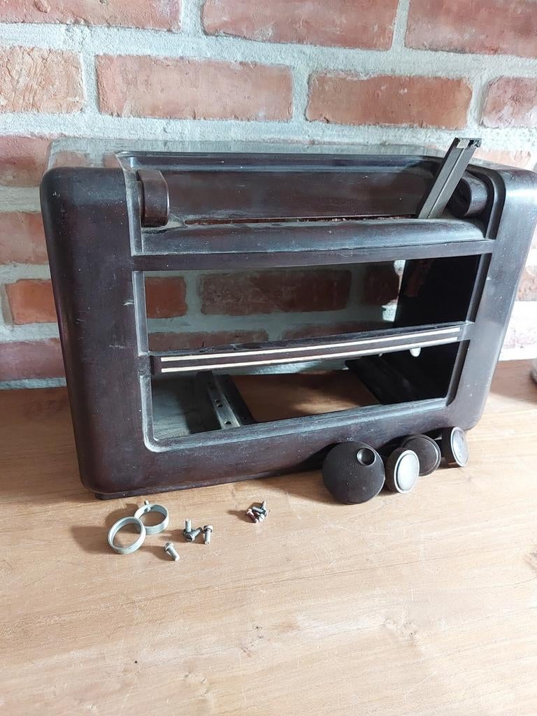 Oude radio Philips 658U, voor onderdelen, Ophalen of Verzenden, Niet werkend, Radio