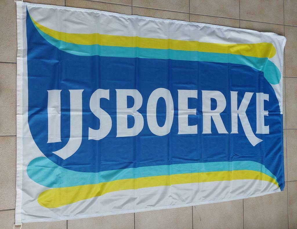 Vlag Ijsboerke., Ophalen of Verzenden, Zo goed als nieuw