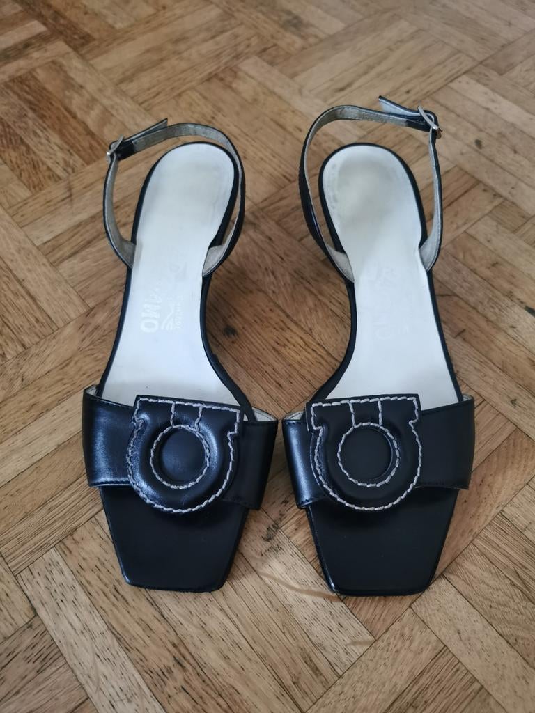 Sandales Salvatore Ferragamo, Enlèvement ou Envoi, Porté, Noir