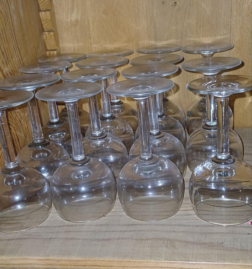 Glazen op voet, Verzamelen, Glas en Drinkglazen, Zo goed als nieuw, Ophalen