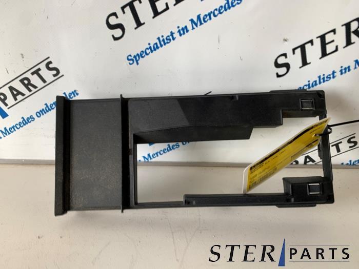 Divers d'un Mercedes SLK, 3 mois de garantie, Utilisé, -, -