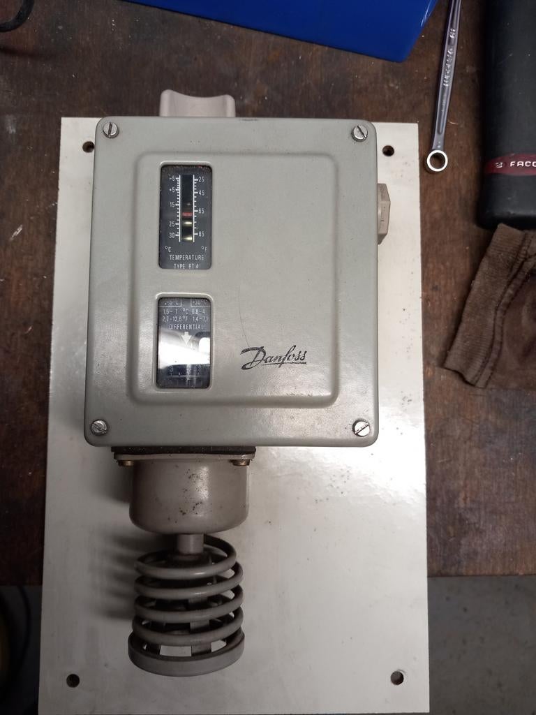 Thermostat, Enlèvement ou Envoi