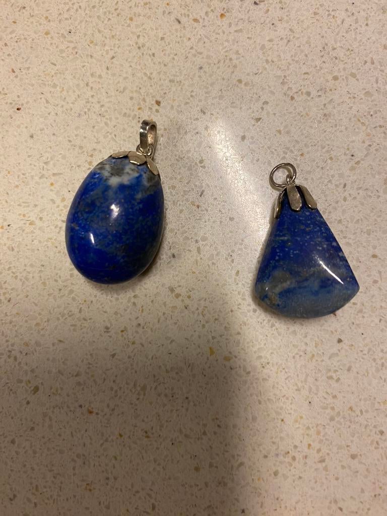 Lot de 2 pendentifs en lapis lazuli bleu, Enlèvement ou Envoi, Comme neuf, Bleu, Argent