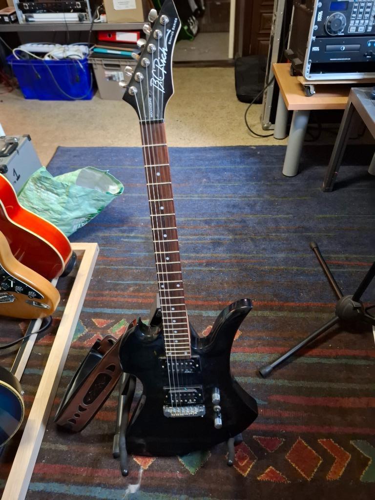 bcrich custom guitar vaste prijs, Musique & Instruments, Instruments à corde | Guitares | Électriques, Enlèvement, Comme neuf