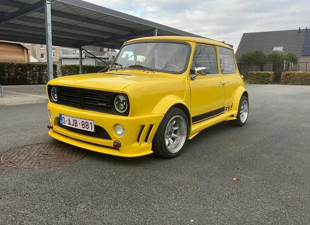 Classic Mini leyland clubman 1000, Autos, Oldtimers & Ancêtres, Cuir, Achat, 998 cm³, Autres couleurs