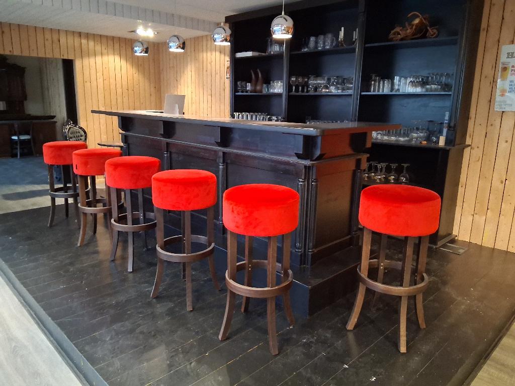 très beaux tabourets de bar, Maison & Meubles, Tabourets de bar, Avec repose-pieds, Comme neuf, Enlèvement, Bois