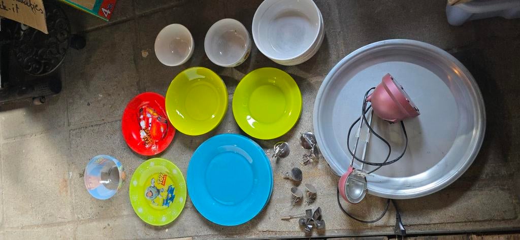 Gratis borden kom plateau bureaulamp fotohouder, Huis en Inrichting, Ophalen, Bord(en)