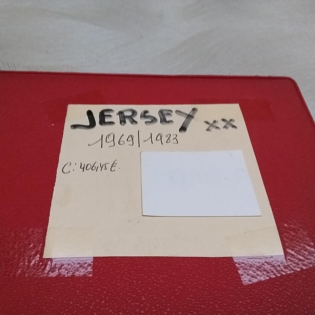 JERSEY 1969/1983 postfris cote 406,45 €. Lindner album, Postzegels en Munten, Ophalen of Verzenden