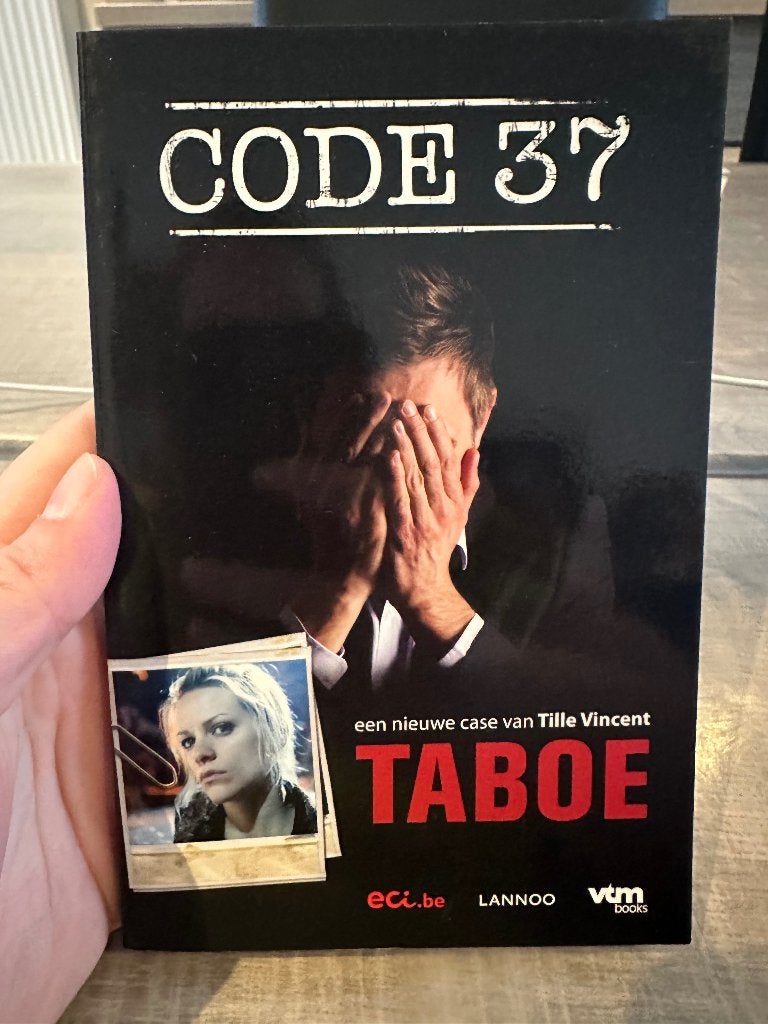 Code 37 - taboe, Ophalen of Verzenden, Zo goed als nieuw, België