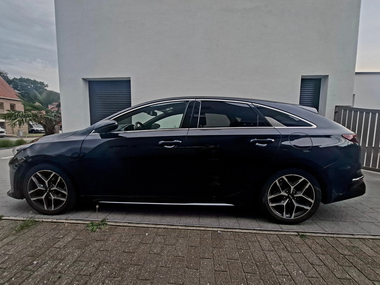 Zwarte KIA Proceed met nog 2,5 jaar garantie van 2021, Auto's, 4 cilinders, Leder en Stof, Zwart, 5 deurs