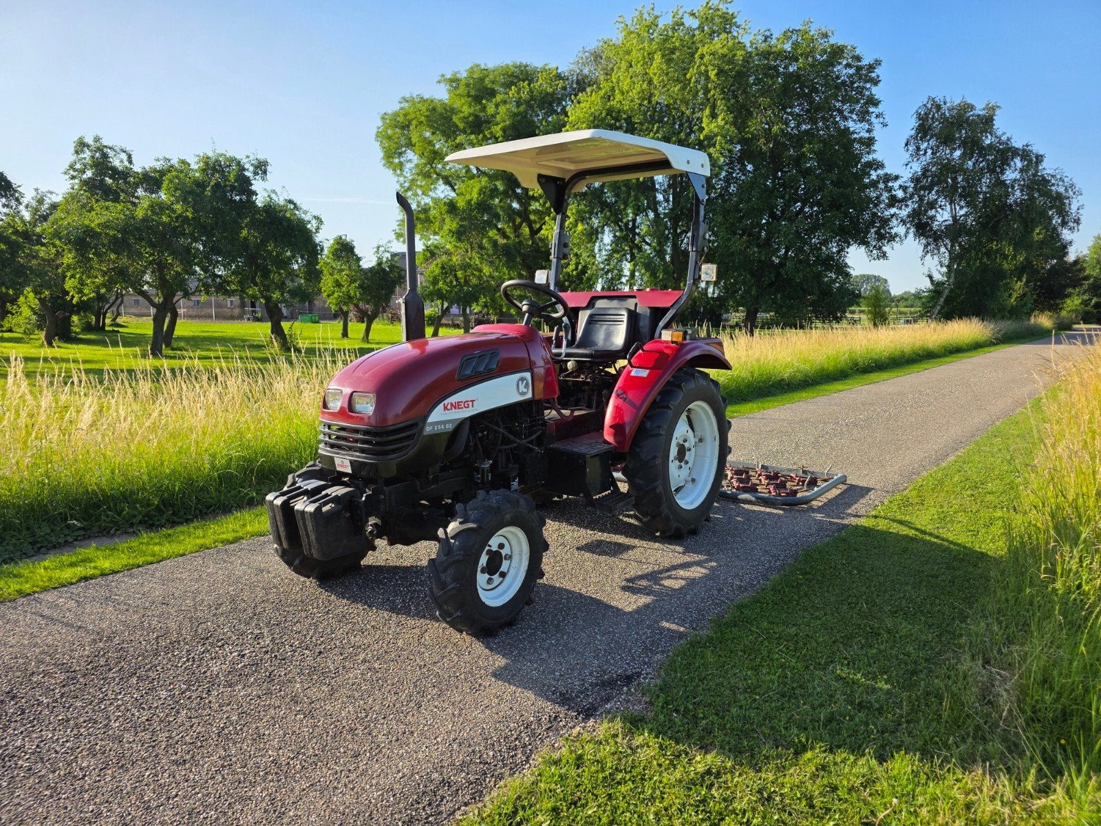 Knegt 254-G2 met weidensleep., Articles professionnels, Agriculture | Tracteurs, jusqu'à 2500, Autres marques, jusqu'à 80 ch, Utilisé