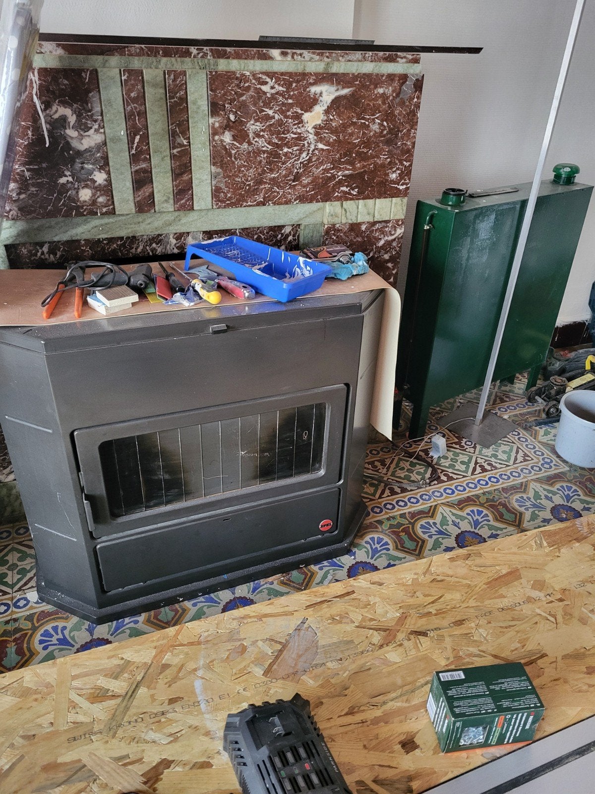 Poêle à mazout efel avec petite cuve à  mazout  intérieur, Maison & Meubles, Poêles, Enlèvement