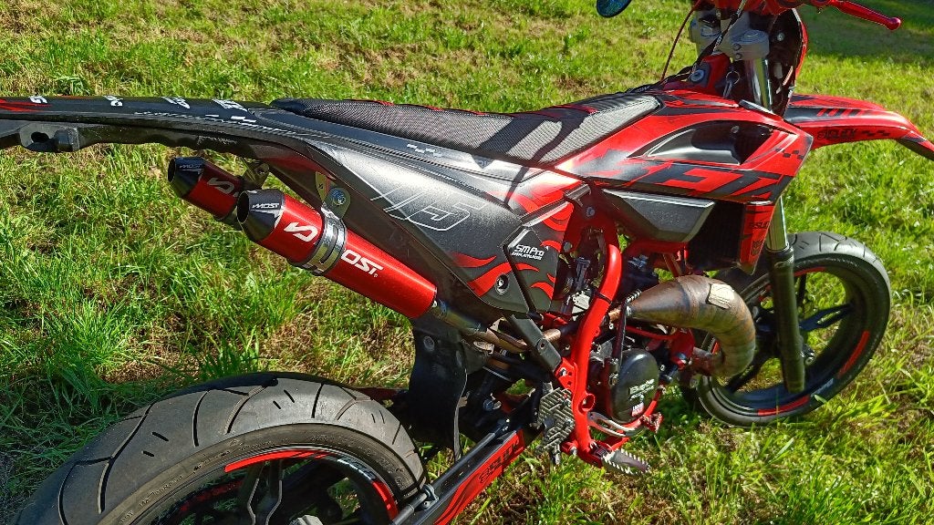 Beta 50 RR 2025 Red Machine (Met zeeer veel opties!!), Fietsen en Brommers, 6 versnellingen, Zo goed als nieuw, 50 cc, Ophalen