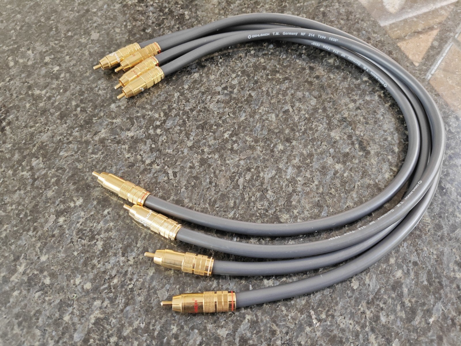 RCA kabel OEHLBACH NF 214, Ophalen