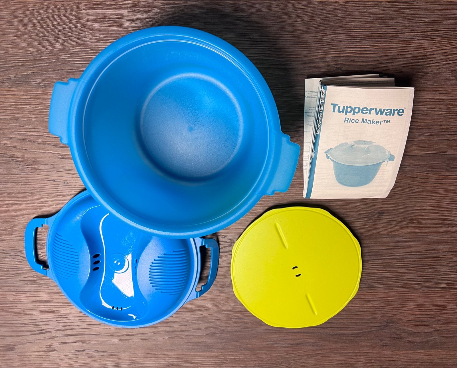 Machine à riz pour micro-ondes Tupperware 2,2 L, Compatible micro-ondes, Enlèvement ou Envoi, 2200 ml, Comme neuf