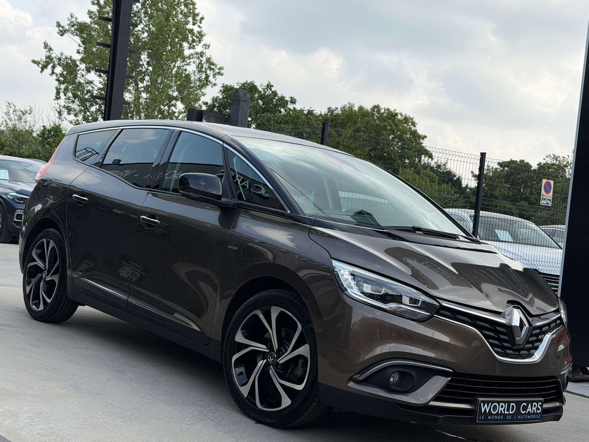 Renault Grand Scénic Grand Scénic 1.7 Blue dCi - BOSE EDIT, Autos, Achat, Euro 6, Entreprise, 7 places